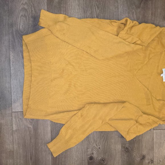 American Apparel Cozy Sweater - Picture 2 of 4